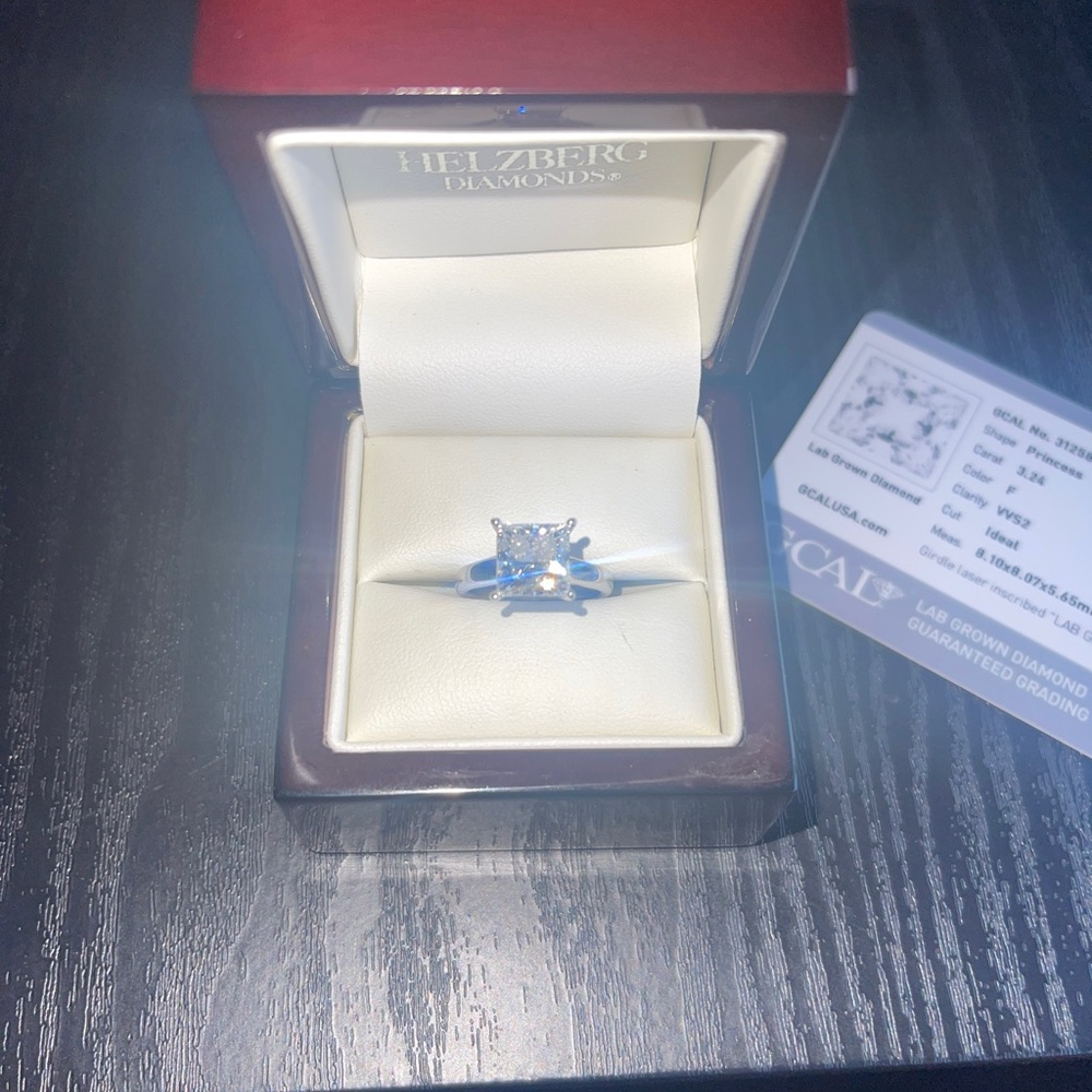 SALE! 3ct+ VVS Princess Cut Diamond Ring! w/ GCAL paperwork! New!